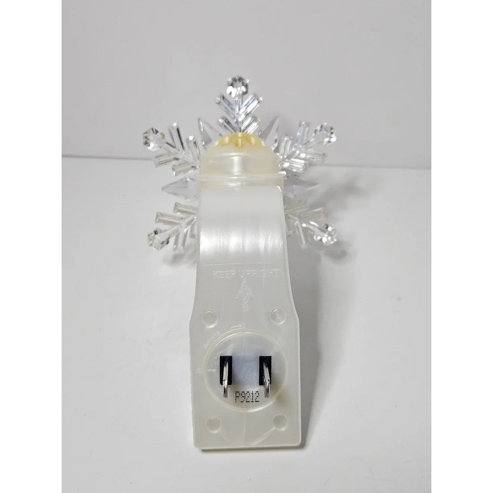 Bath & Body Works Snowflake Wallflower Plug In Nightlight Winter Holiday